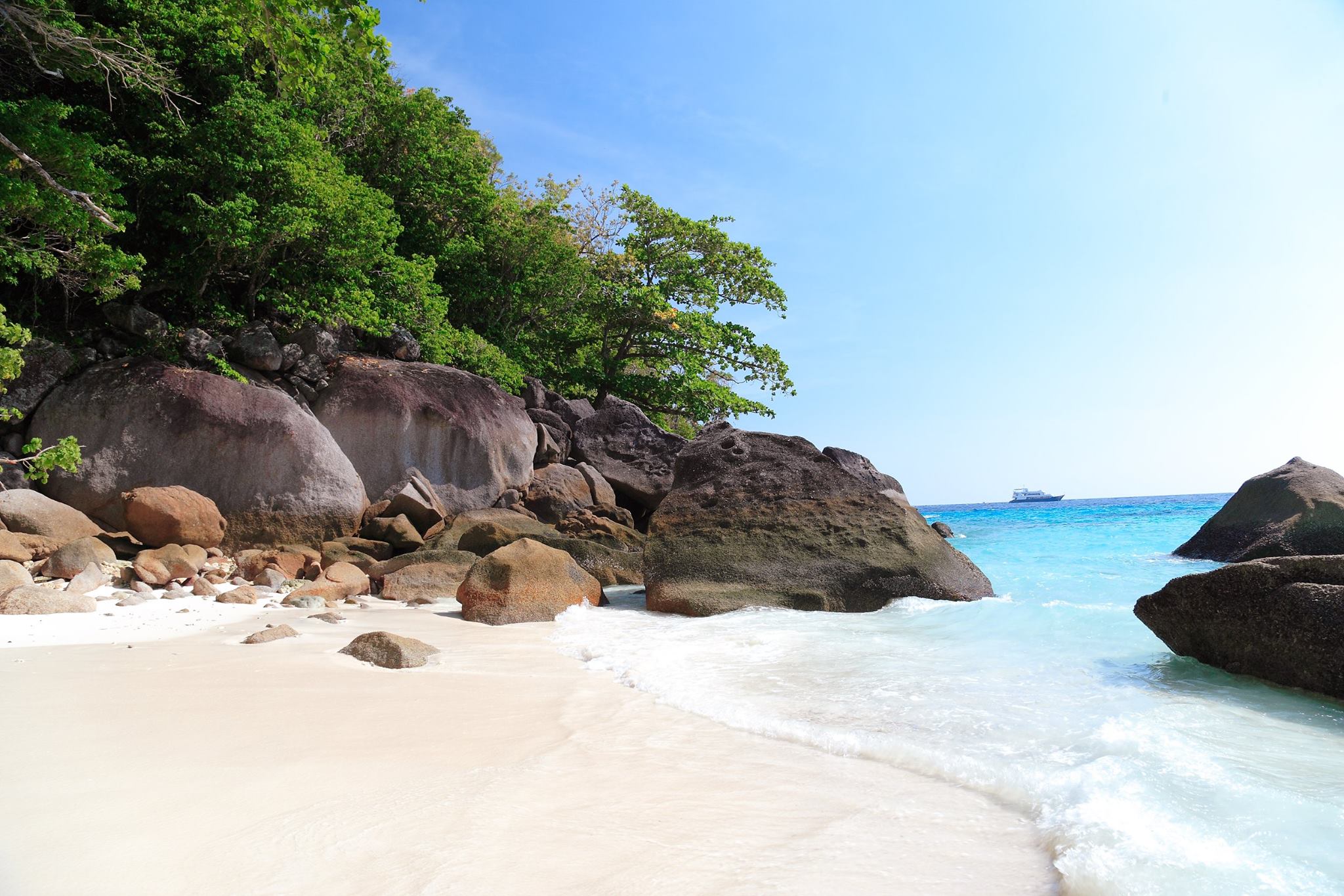 Tachai Island by Speed Boat